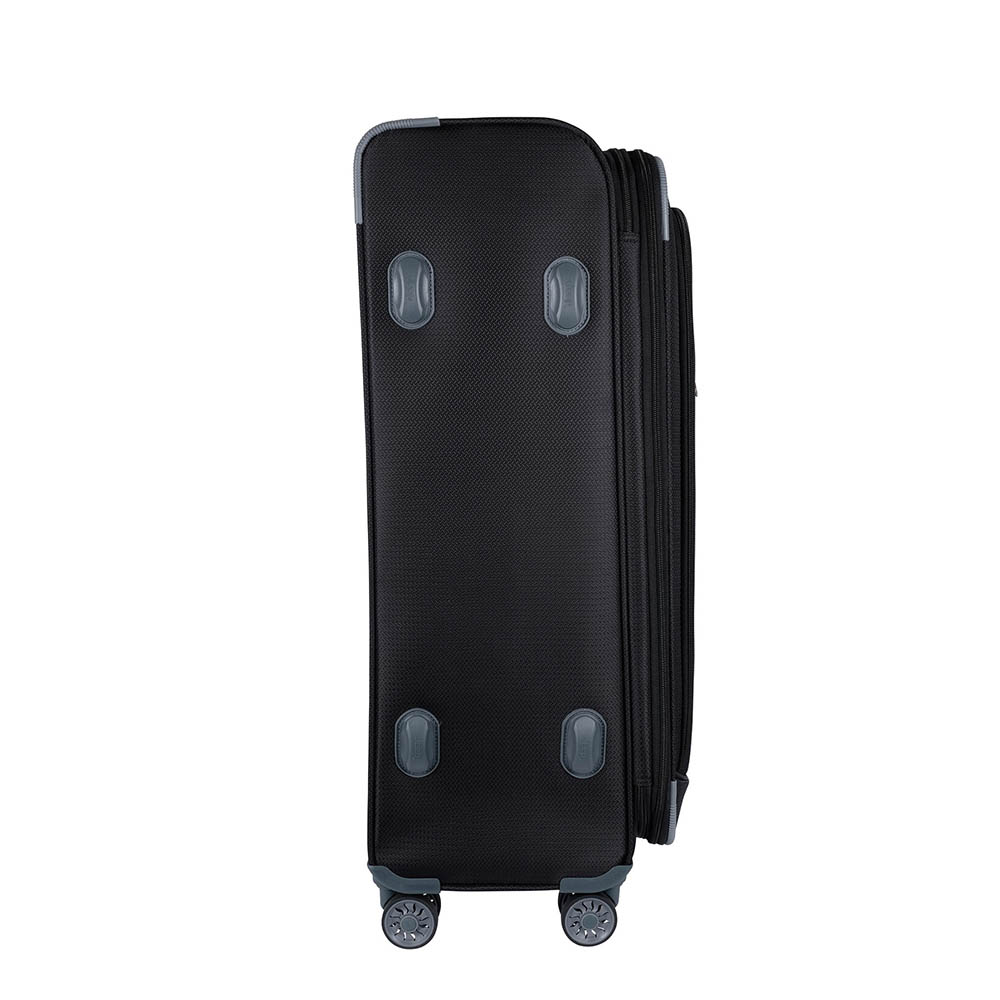 briscoes travel luggage